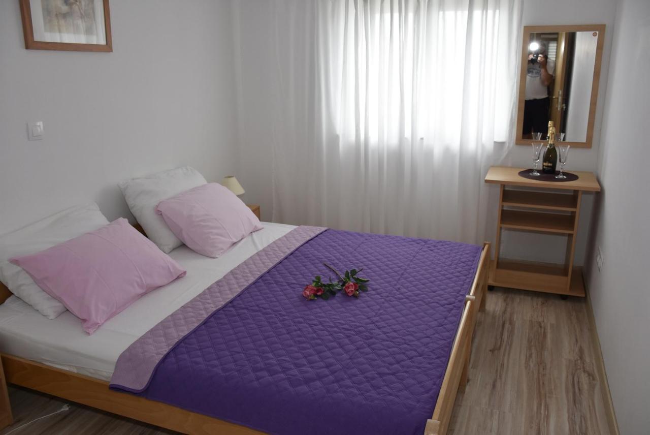 Apartmani Mira Klenovica Exterior photo